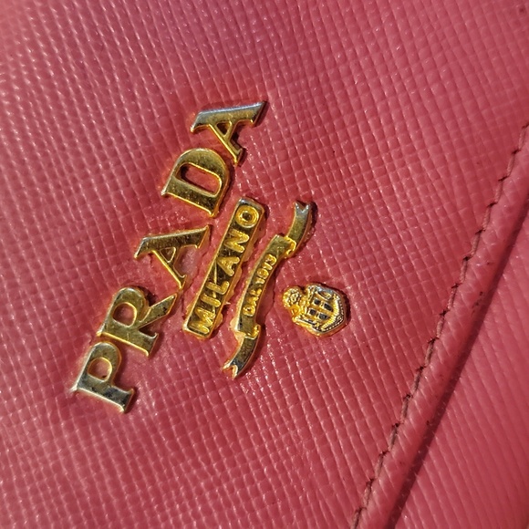 Authentic Prada Saffiano long key case - Picture 5 of 12